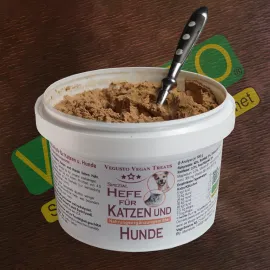 Spezialhefe für Katzen und Hunde, vegan