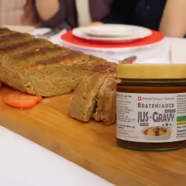 Paketangebot: Veganer Braten und Bratensauce