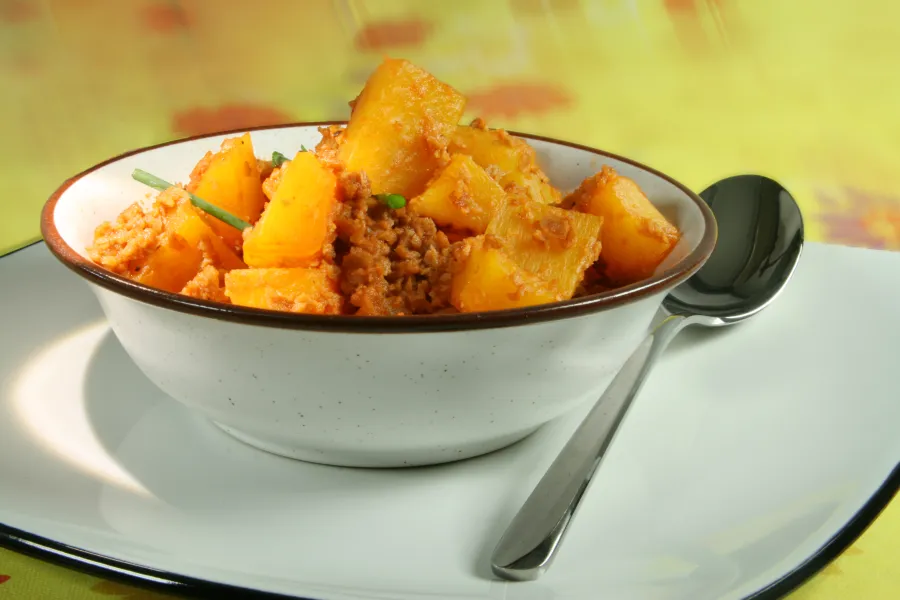 Kürbis-Gulasch mit Vegan-Hack