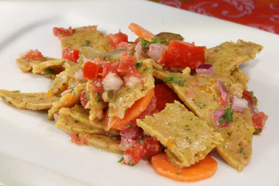 Vinaigrette mit Vegusto Vegan-Bratstücken