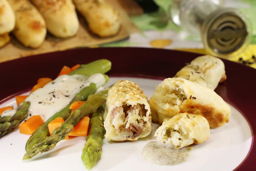 Pizzafinger mit No-Muh & Vegan-Aufschnitt\r\n <p>Als Apéro-Fingerfood sind diese Pizzafinger allseits beliebt. Und warum nicht einmal zum Zvieri, statt Kuchen Pikantes servieren? Ein bewährtes Rezept zum Weitergeben.</p>