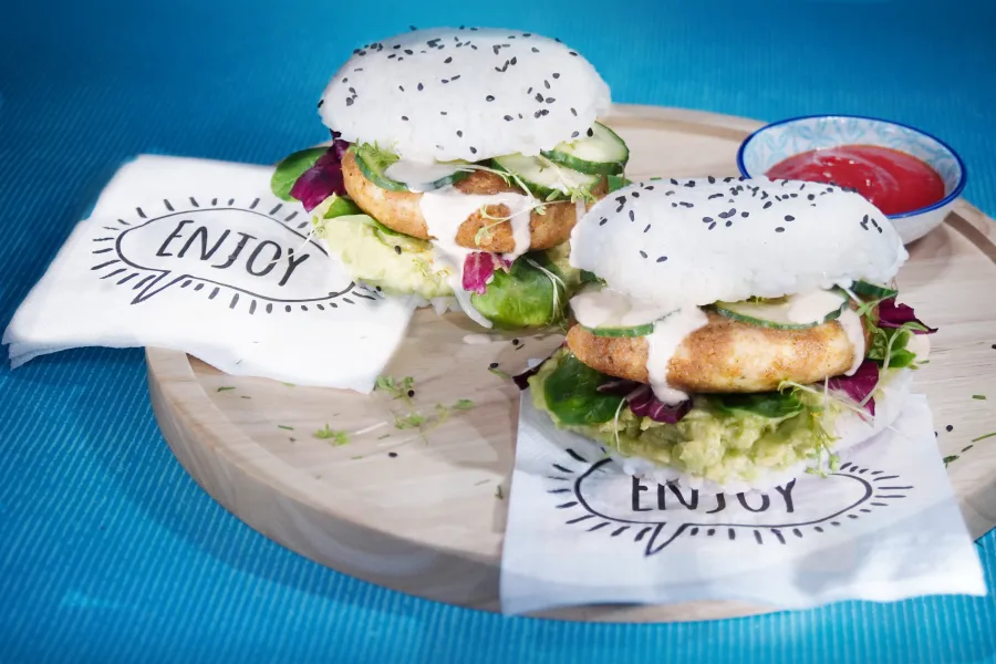 Sushi Burger with Vegan-roast, Classic & Co.