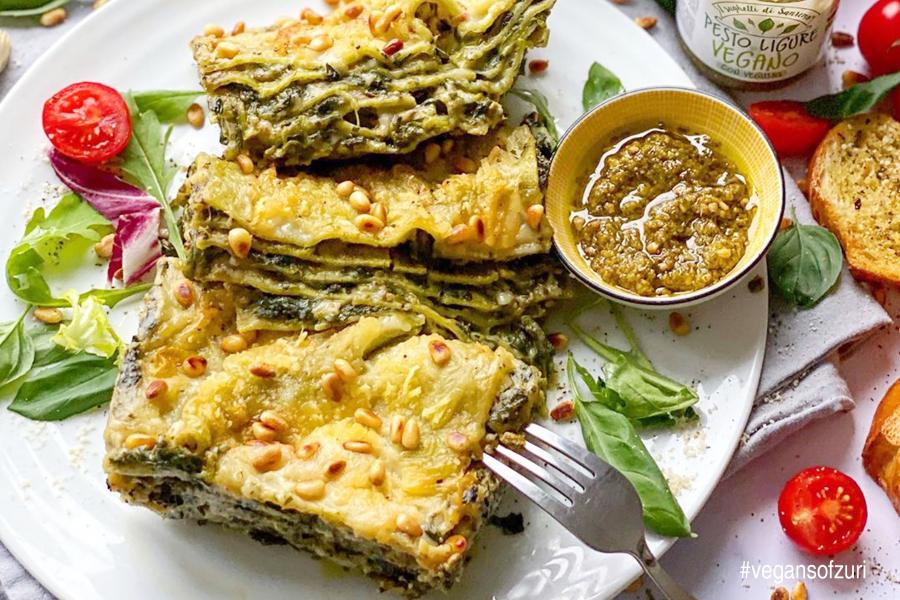 Lasagne mit No-Muh, Pesto\r\n <p>Alle lieben Lasagne. Hier stellen wir ein einfaches und unkompliziertes veganes Lasagne Rezept vor, das für Vegusto von #vegansofzuri entwickelt wurde. Super lecker und rasch zubereitet!</p>