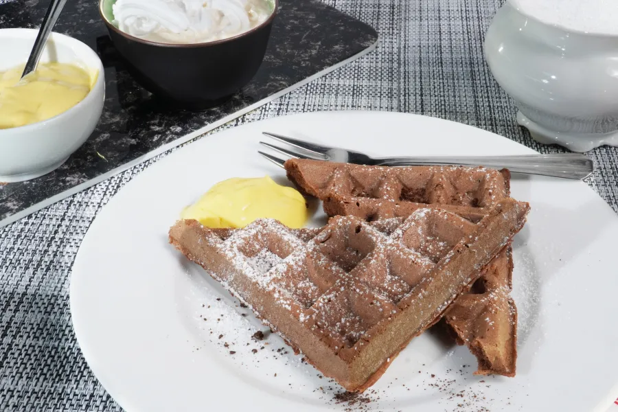Sweet chocolate wafers with MyEy