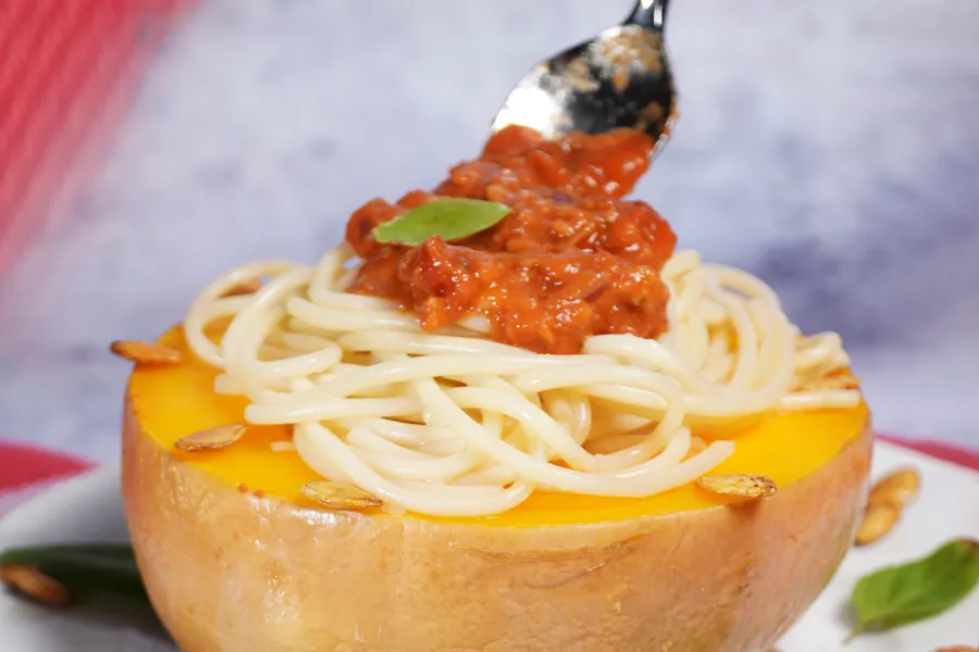 Spaghetti oven squash with tomato sugo and pea protein mince