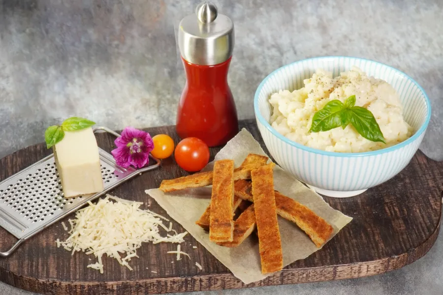 Vegan Fondue Risotto with vegan schnitzel