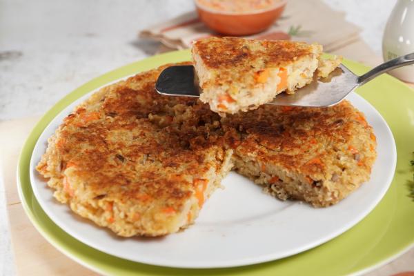 Savoury oat slices with vegan cheese alternative