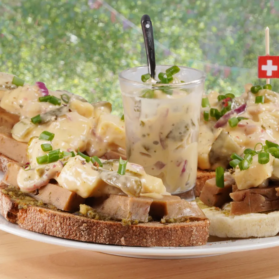 Veganer Fleischkäse-Salat